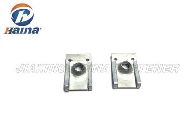 Γαλβανισμένο U Clip Haina Fastener Spring Steel Black Oxide M6 * 22 * ​​28 For Iron Board Fixed