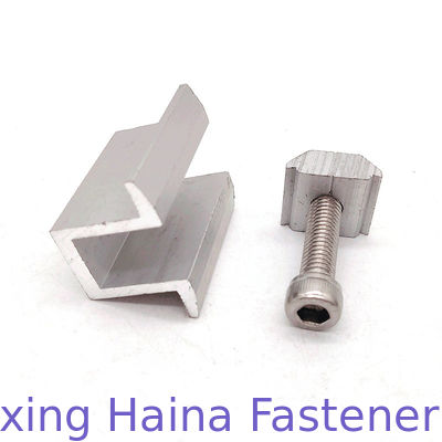 Ηλιακό πλαίσιο που τοποθετεί το μέσο σφιγκτήρα αργιλίου με τον κεφαληφόρο κοχλία κεφαλιών υποδοχών δεκαεξαδικού